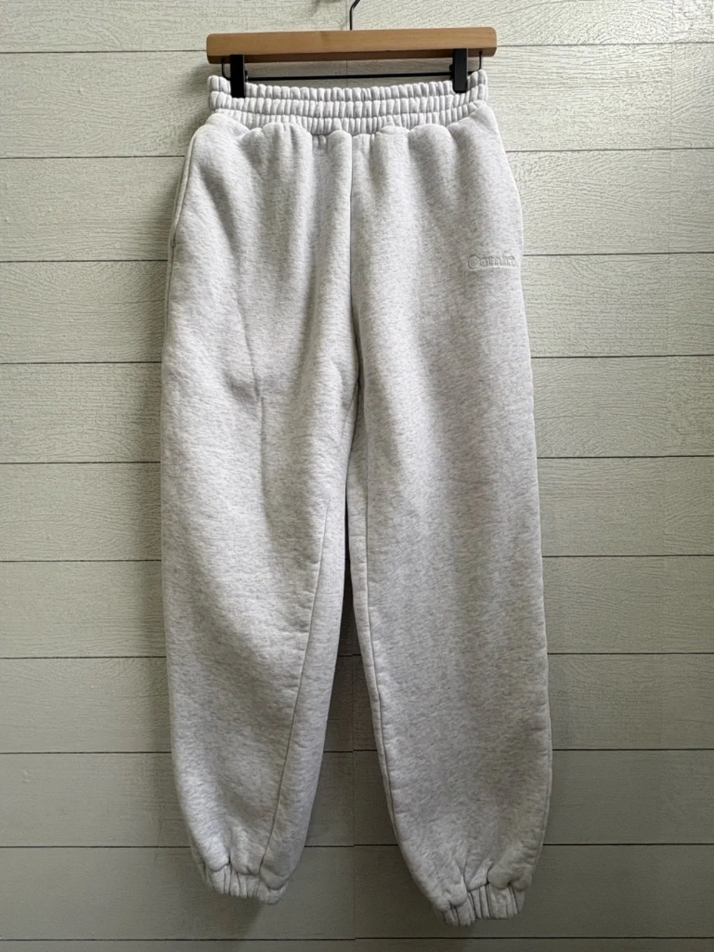 Comfrt Signature Sweatpants – Light Heather Grey – Size Medium (Unisex)